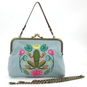 Frog in the Lily Pond Kiss Lock Bag in Linen Cotton Blend Material     NEW!